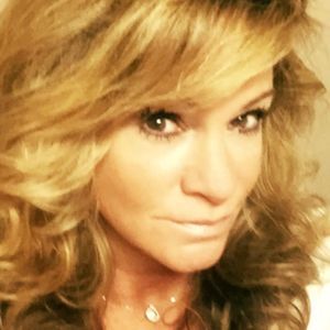 Meet your Posher, Joy